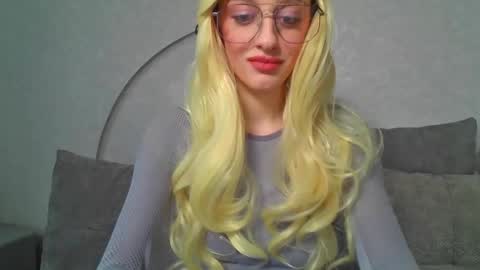 Ivy online show from March 23, 2:11 pm