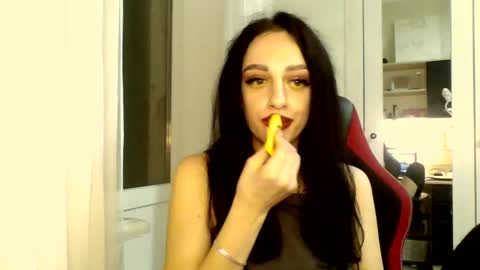 Ivy online show from March 5, 11:05 pm