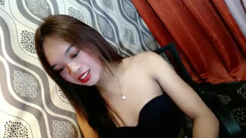 Snapshot of blacky_luna chatting on December 28, 7:43 pm sweetyluna online show from December 28, 7:43 pm