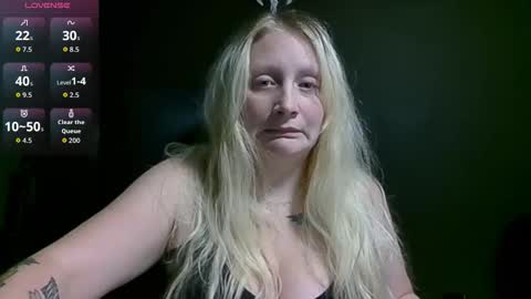 LipsofanAngell online show from November 7, 10:18 am