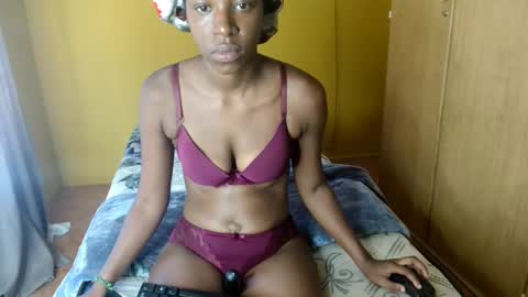 emma online show from December 12, 9:08 am