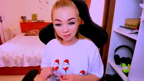 Nicole online show from January 14, 9:50 am