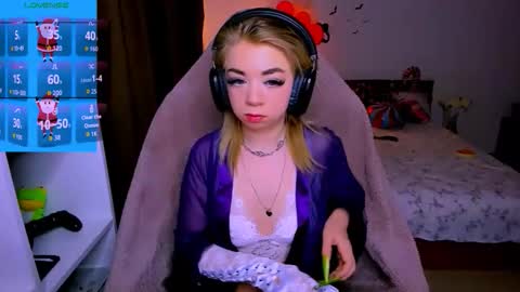 Nicole online show from December 23, 9:59 am