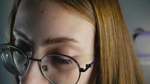 Snapshot of blissence chatting on October 17, 3:49 pm LiLy online show from October 17, 3:49 pm