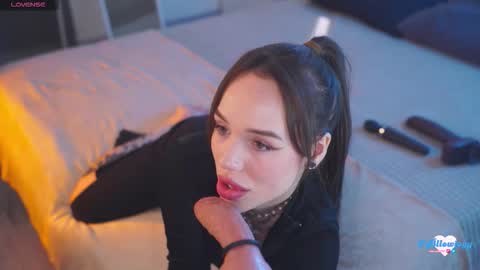 Amy online show from October 2, 7:18 am