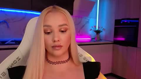 Lana online show from October 22, 12:07 pm