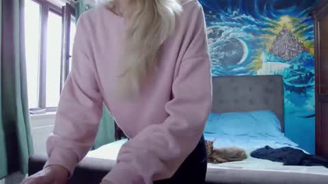 blonde4pasion online show from February 7, 2:31 pm