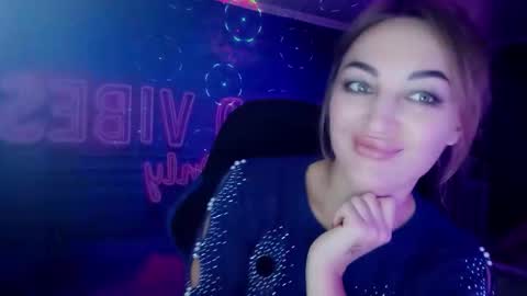 Snapshot of blonde_temptation chatting on October 12, 7:05 pm Meryem online show from October 12, 7:05 pm