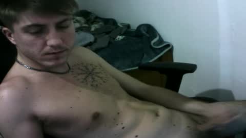 Snapshot of blondebat chatting on January 30, 12:39 am blondebat online show from January 30, 12:39 am