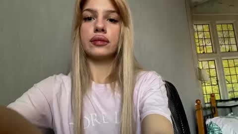 Evelina online show from November 15, 8:27 am