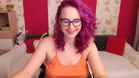 Snapshot of blondenatasha chatting on February 1, 2:37 am Natasha online show from February 1, 2:37 am