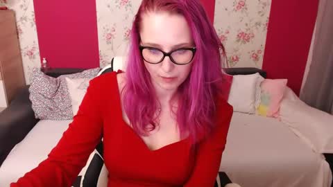 Snapshot of blondenatasha chatting on February 15, 1:21 am Natasha online show from February 15, 1:21 am