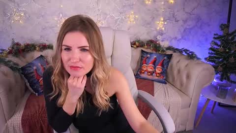 blondevivalux online show from January 6, 8:51 am