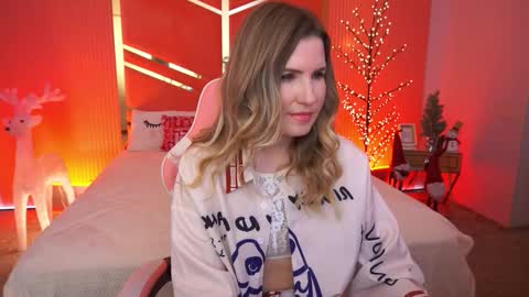 blondevivalux online show from January 7, 8:52 am