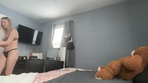 Daisy x online show from March 17, 5:29 pm