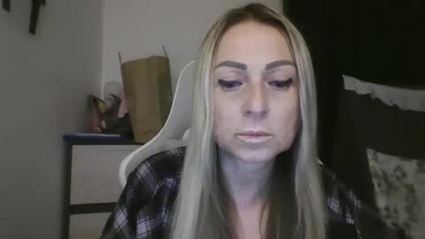 Snapshot of blondkitti chatting on October 22, 4:41 pm Iren online show from October 22, 4:41 pm