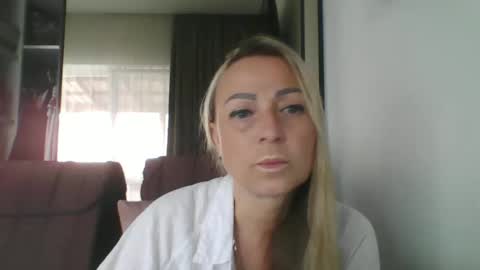 Snapshot of blondkitti chatting on September 20, 9:45 am Iren online show from September 20, 9:45 am