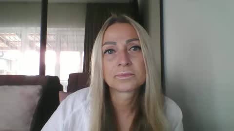 Snapshot of blondkitti chatting on September 27, 8:45 am Iren online show from September 27, 8:45 am