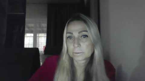 Snapshot of blondkitti chatting on October 11, 2:32 pm Iren online show from October 11, 2:32 pm