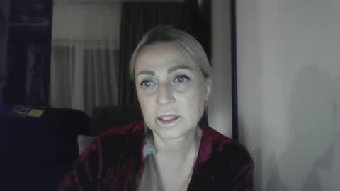 Snapshot of blondkitti chatting on September 25, 5:53 pm Iren online show from September 25, 5:53 pm