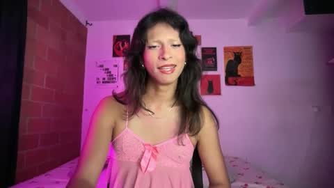 Bella Bloom ts online show from November 15, 5:53 am