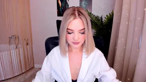 Sophia online show from March 1, 11:39 am