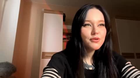 Snapshot of blossombuesing chatting on October 16, 8:14 am Mira online show from October 16, 8:14 am
