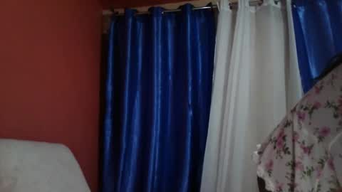 blossomcherry25 online show from April 19, 12:44 am