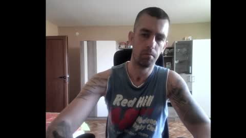 Runaway online show from June 27, 1:39 pm