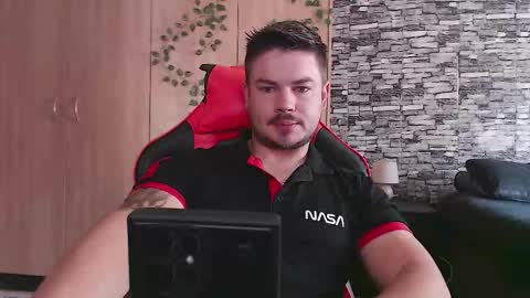 blueeyeboy0 online show from September 12, 6:59 am