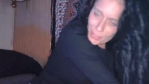 Blueeyedlie online show from October 2, 4:33 am