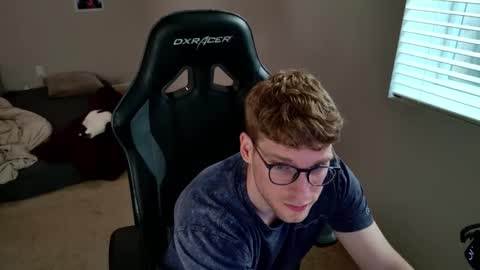 blueeyedtallguy online show from June 10, 3:06 am