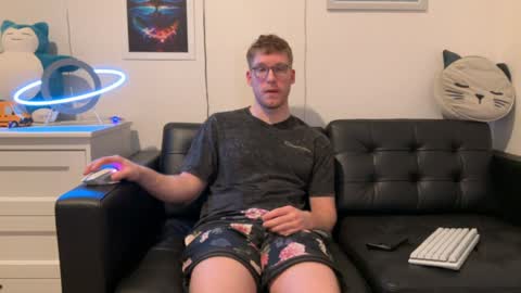 blueeyedtallguy online show from December 20, 2:19 am