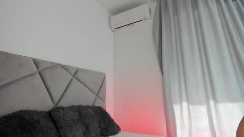 blueeyeslexxxy online show from March 3, 7:59 am