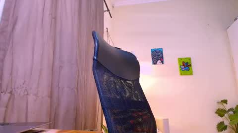 FLORAA online show from December 22, 7:15 am