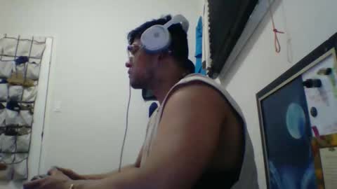 bluevegeta143 online show from February 26, 9:56 am