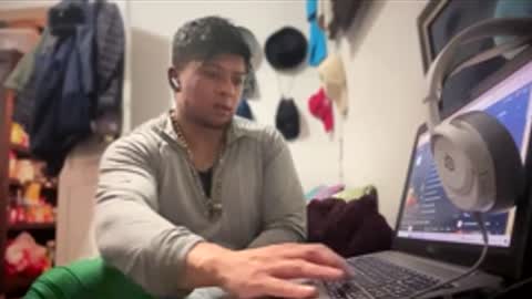 bluevegeta143 online show from February 21, 9:56 am