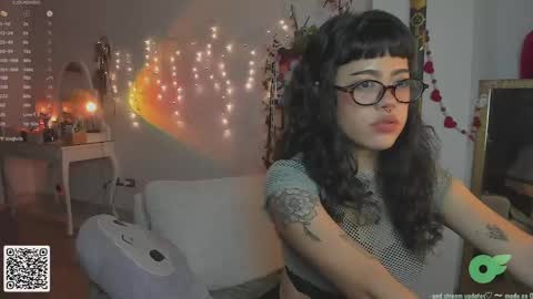 Snapshot of blushing_nymph chatting on February 24, 2:08 am Im Nym Justa nymph on twitter and IG online show from February 24, 2:08 am