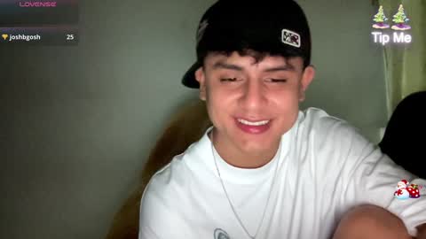 Snapshot of bob_pettersonn chatting on December 12, 5:10 am Bob INDEPENDENT MODEL online show from December 12, 5:10 am