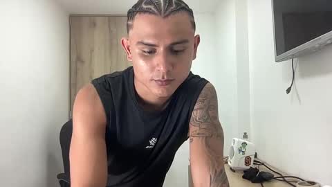 Snapshot of bob_pettersonn chatting on September 18, 3:43 am Bob INDEPENDENT MODEL online show from September 18, 3:43 am