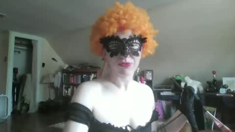 BobbiRosette online show from July 10, 7:40 pm
