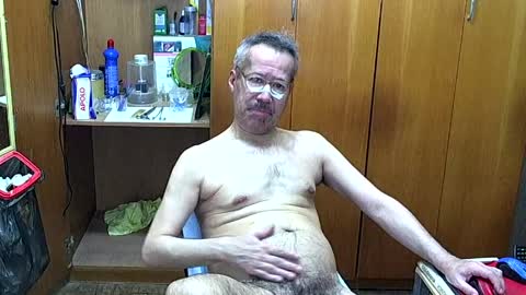 bobsne online show from April 8, 3:09 am