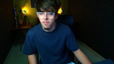 BodhiHayes online show from April 4, 4:52 am