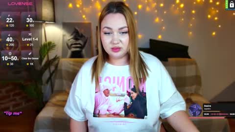  Lina  online show from February 14, 10:36 pm