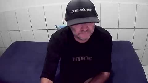 Cesar Augusto Pierdona online show from December 22, 7:20 pm