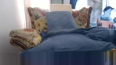 Snapshot of bolbil1 chatting on March 2, 3:27 pm bolbil1 online show from March 2, 3:27 pm