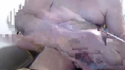 Snapshot of bolbil1 chatting on December 26, 4:21 am bolbil1 online show from December 26, 4:21 am