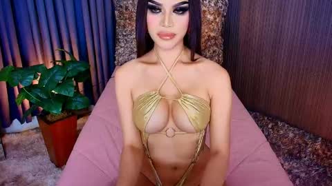 bombshellanita online show from June 2, 2:13 am