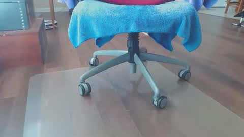 FRECKLES online show from December 18, 2:45 pm