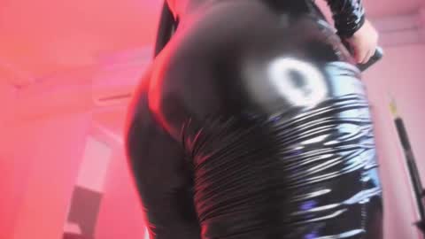 Bonnie  online show from November 19, 11:20 am